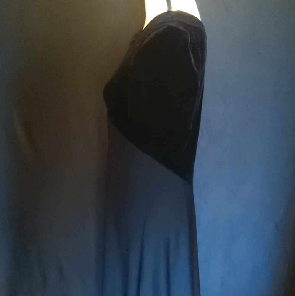 Black n gray long dress - Picture 2 of 4
